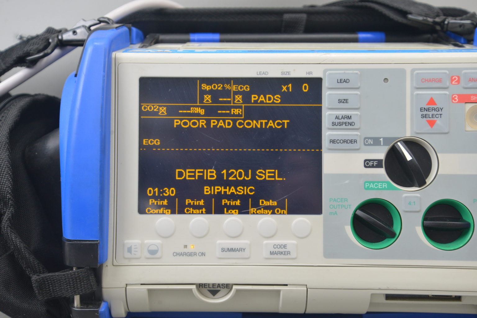 Zoll M Series BiPhasic Defibrillator Monitor with Pacer and Battery