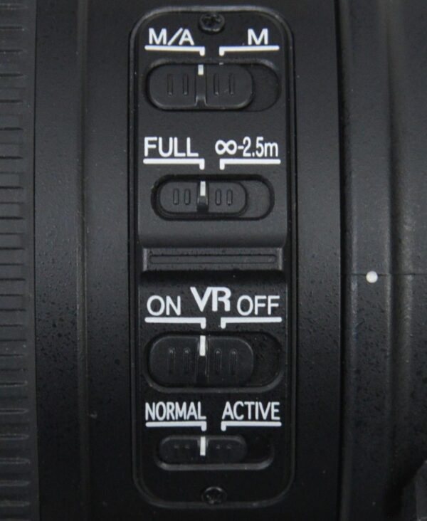 Nikon AF-S VR-NIKKOR 70-200mm f/2.8G Zoom Lens
