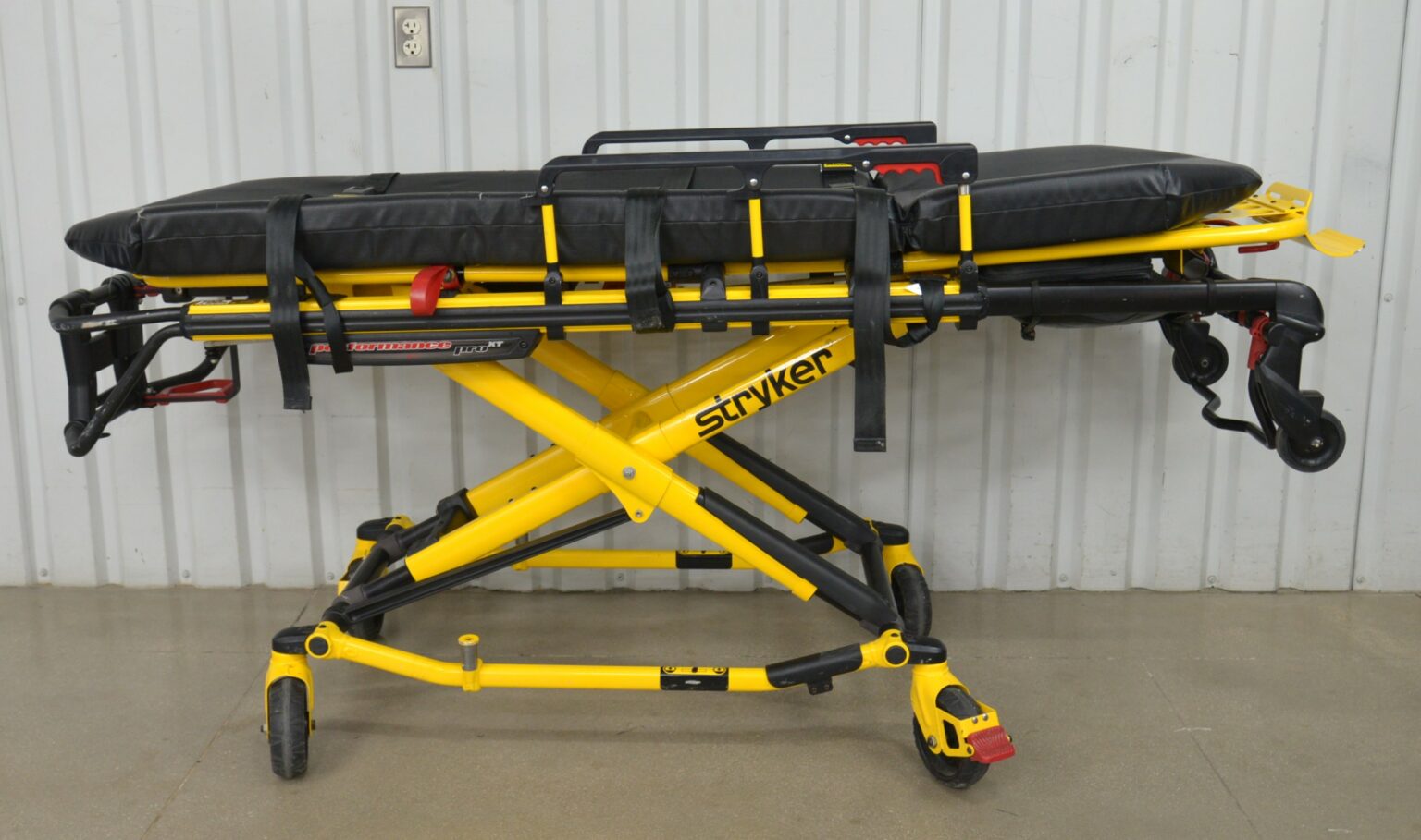 Stryker Performance – Pro XT 6085 Ambulance Cot 700Lbs – Rhino Trade LLC