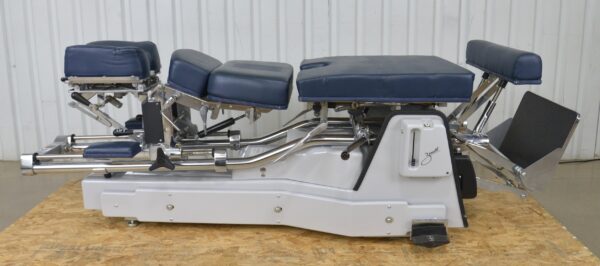 Zenith 275 VL VertiLift Elevating Hylo Adjusting Chiropractic Table 3 Drops