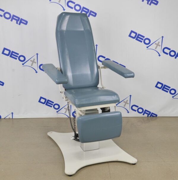 UMF Medical 8678 Phlebotomy/Tattoo Procedure Chair W/ Hand Switch
