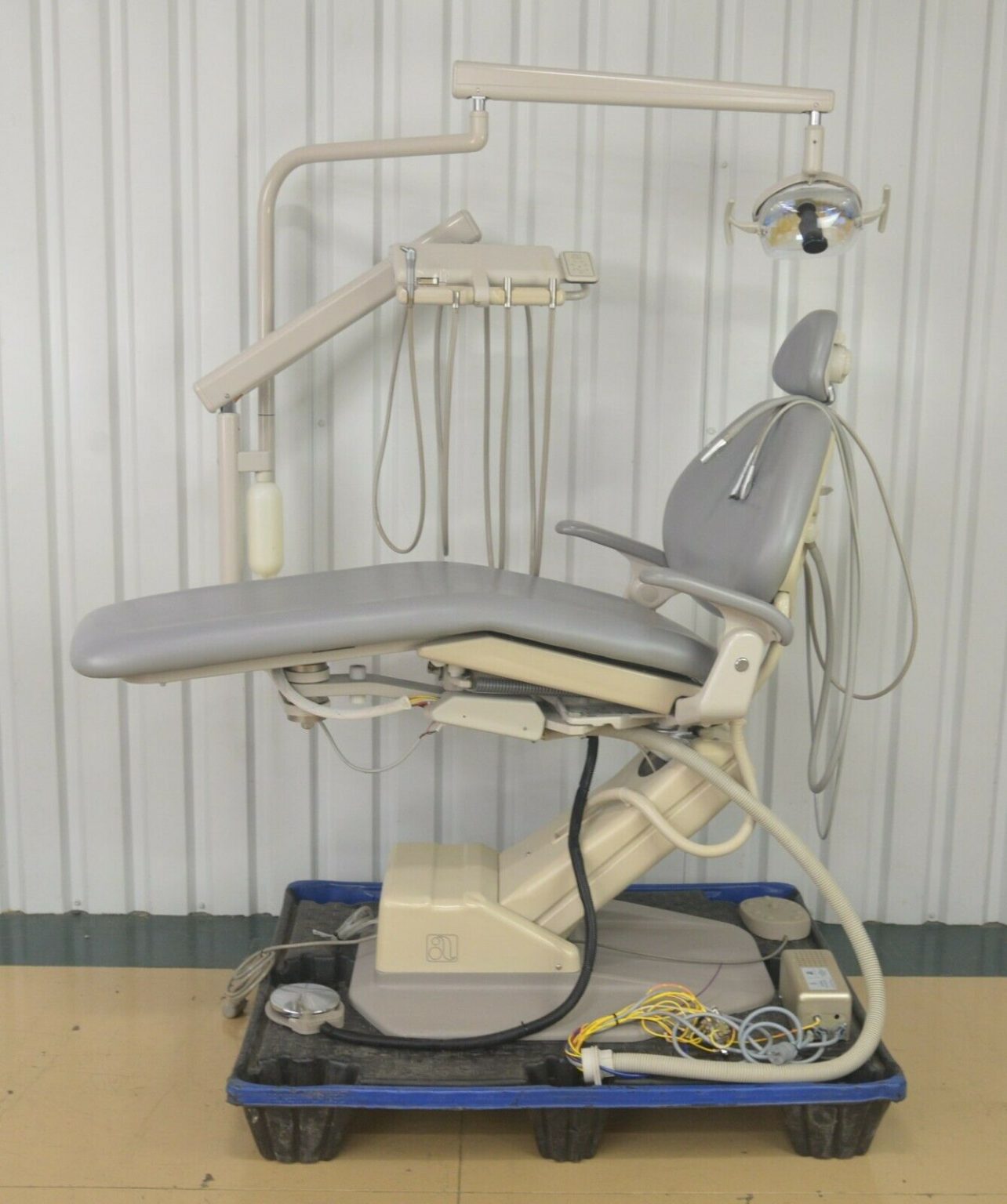 Adec 1021 Decade Dental Exam Chair w/ 2122 Cascade Radius Unit