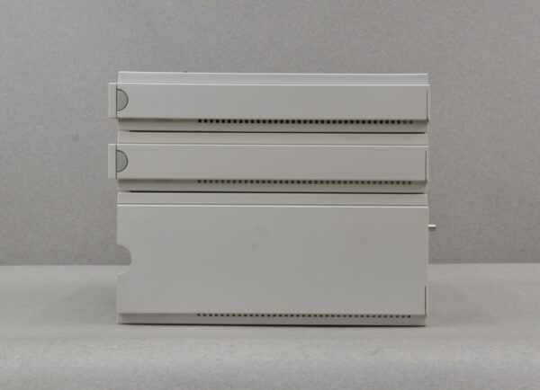 Agilent G1312A Binary Pump 1100 Series W/ G1323B Control, G1379A Degasser & Tray