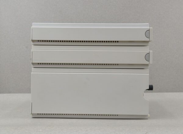 Agilent G1312A Binary Pump 1100 Series W/ G1323B Control, G1379A Degasser & Tray