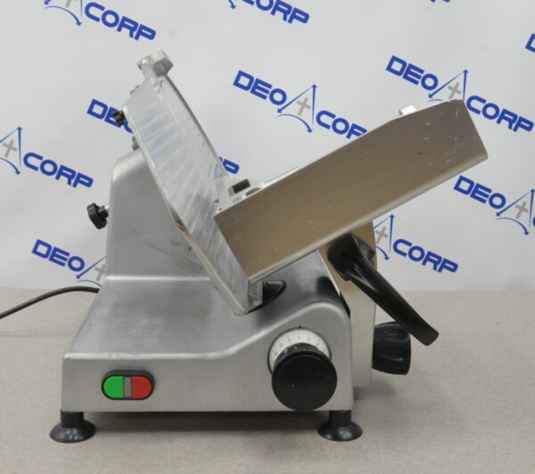Avantco SL312 12" Semi-Automatic Gravity Feed Meat Slicer 1/3 hp