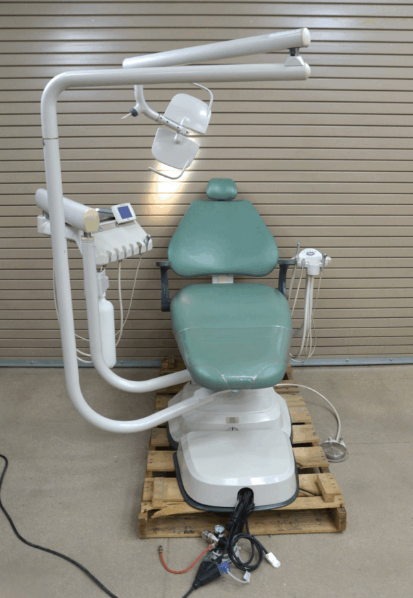 DentalEZ NUSP NuSimplicity Dental Chair W/ Radius Delivery Unit & Mount Light