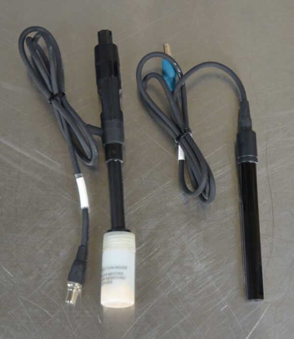 Hach DR 2800 Spectrophotometer w/2100P Turbidimeter Analyzer & Sension 156 Meter