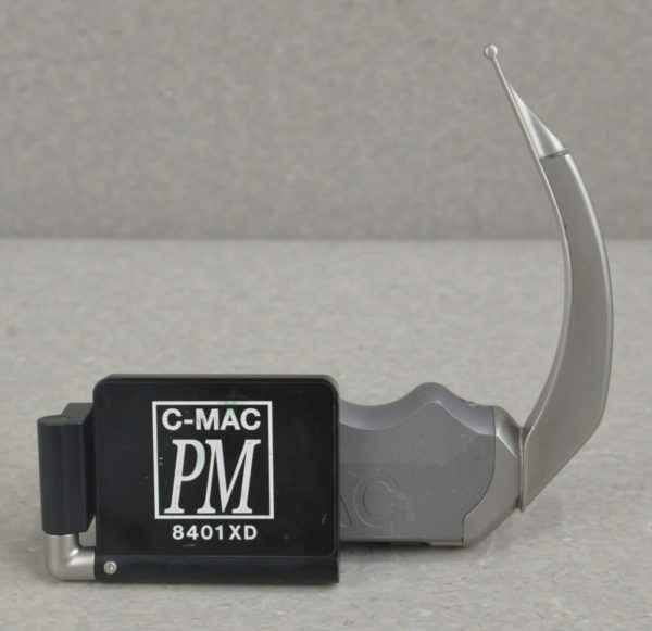 Karl Storz 8401AX Laryngoscope Endoscope Blade w/ C-MAC PM 8401XD Pocket Monitor