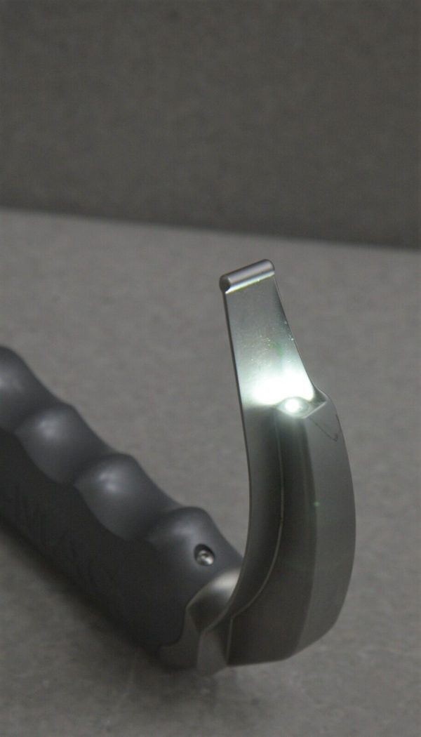 Karl Storz 8401AX Laryngoscope Endoscope Blade w/ C-MAC PM 8401XD Pocket Monitor