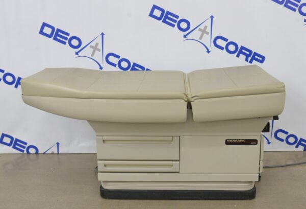 Midmark Ritter 405-015 Barrier Free Hi-Low Power Exam Table W/ Hand Controller