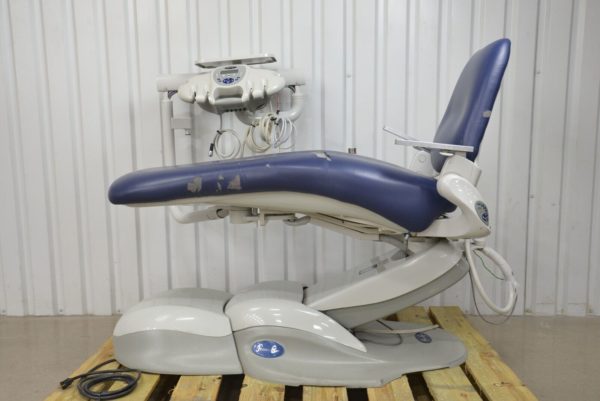 Pelton & Crane SP30 Dental Exam Chair With SET30