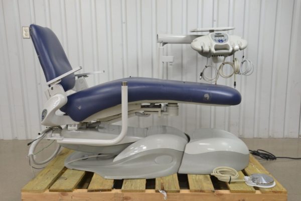 Pelton & Crane SP30 Dental Exam Chair With SET30