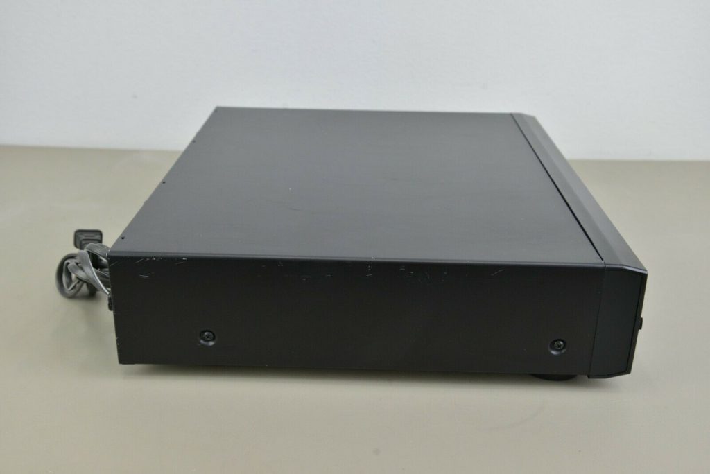 Sony RCD-W500C Compact Disc Player & Recorder AC 120V 60 Hz 25W (21155