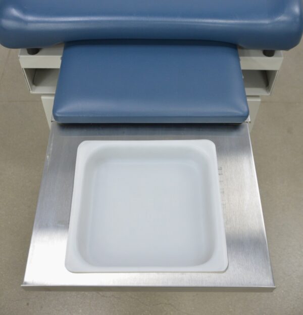 UMF 5140 Manual Adjustment Exam Table