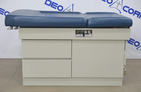 UMF 5140 Manual Adjustment Exam Table