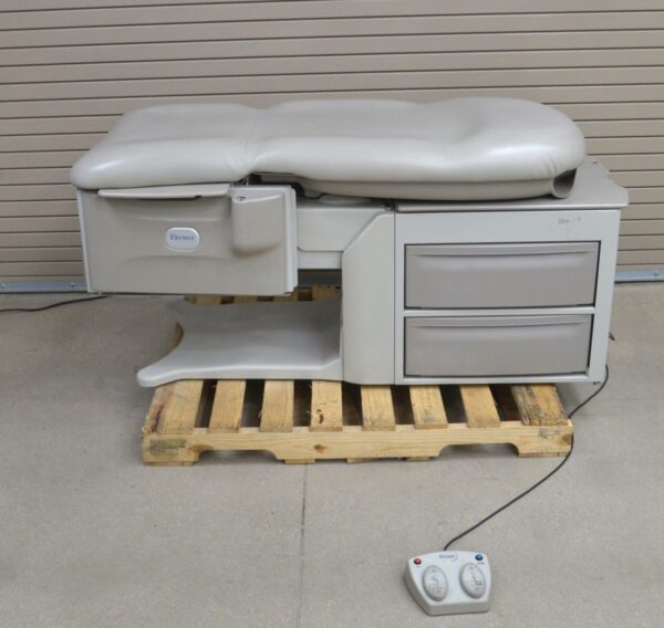 Brewer 6500 Access High-Low Exam Table Power Back W/ Foot Switch