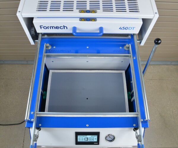 Formech 450DT Vacuum Forming Machine 2017 W/ Forming Accessories