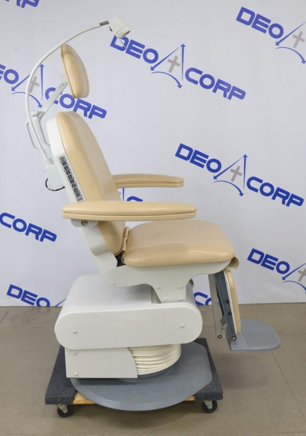 Global Surgical S280000 MaxiSelect Powered Exam Chair W/ Solarlite Lamp