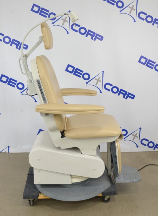 Global Surgical S280000 MaxiSelect Powered Exam Chair W/ Solarlite Lamp