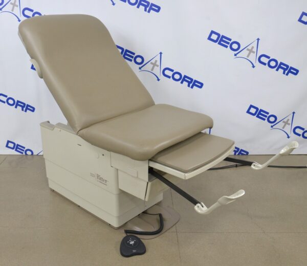 Midmark Ritter 223-016 Barrier Free Hi-Low Power Examination Table W/ Footswitch