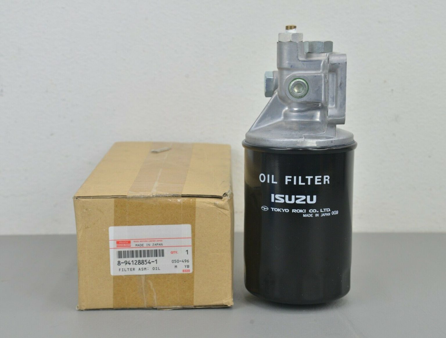 New OEM Isuzu C240 Engine Oil Filter Spin on Housing PN 8941288541