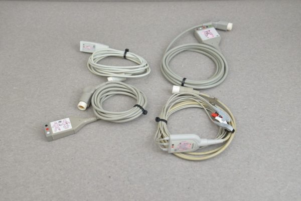 Philips SureSigns VM8 Patient Monitor 863066 W/ Accessories