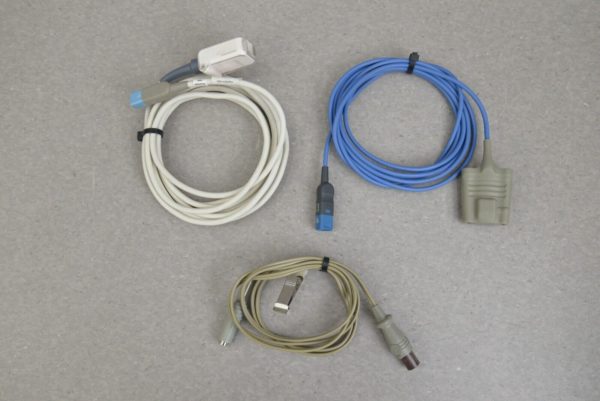 Philips SureSigns VM8 Patient Monitor 863066 W/ Accessories