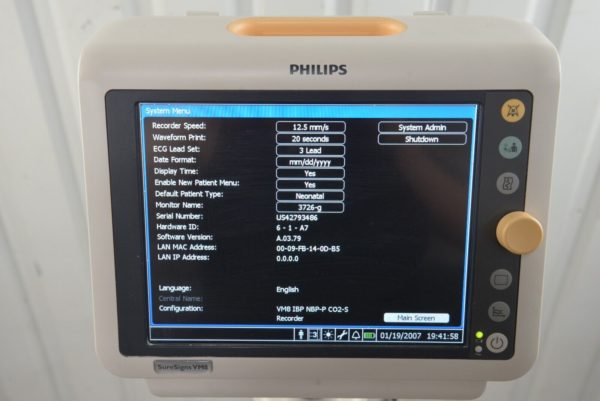 Philips SureSigns VM8 Patient Monitor 863066 W/ Accessories
