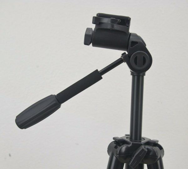 Sony VCT-1500L Lightweight Tripod w/ 3-Way Panhead & Quick Shoe w/ Soft Case