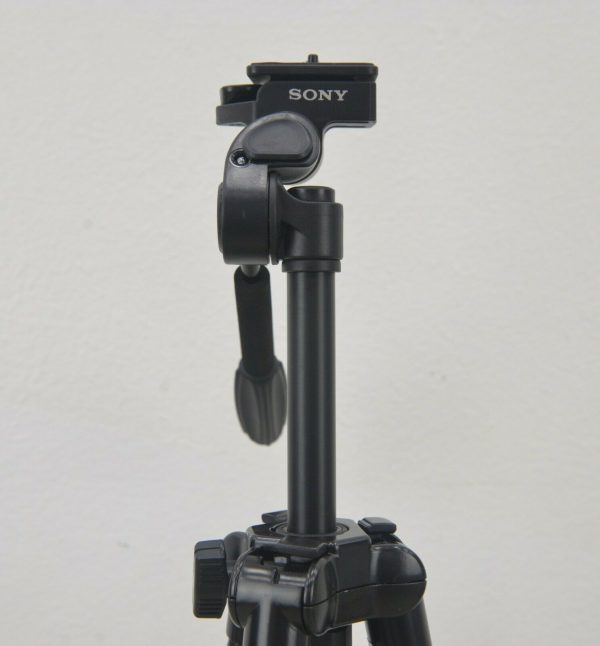Sony VCT-1500L Lightweight Tripod w/ 3-Way Panhead & Quick Shoe w/ Soft Case