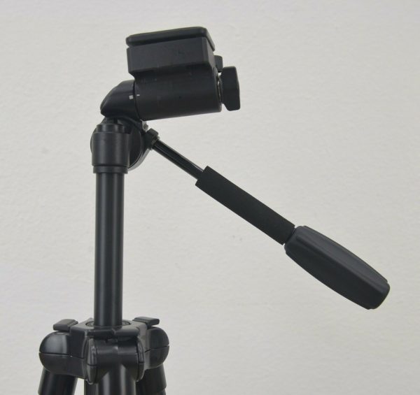 Sony VCT-1500L Lightweight Tripod w/ 3-Way Panhead & Quick Shoe w/ Soft Case