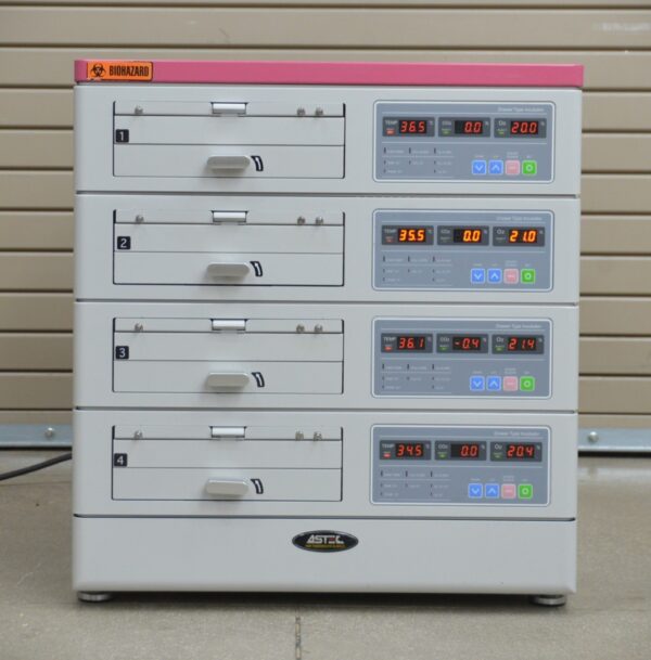 Astec AD-3100 Cube IVF 4 Chamber Multi-Drawer CO2 Incubator