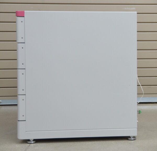 Astec AD-3100 Cube IVF 4 Chamber Multi-Drawer CO2 Incubator