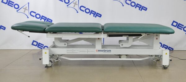 Metron Elite Aster 3-Section Treatment Table T8718NT9009 Bar Activated