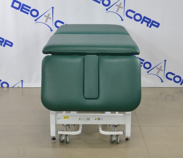 Metron Elite Aster 3-Section Treatment Table T8718NT9009 Bar Activated