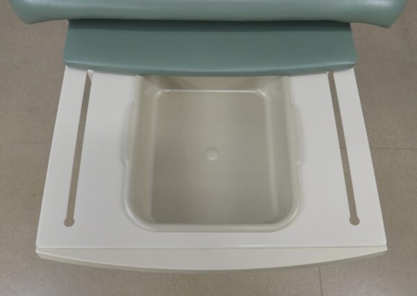 Midmark 204-001 Barrier Free Manual Examination Table