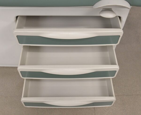 Midmark 204-001 Barrier Free Manual Examination Table