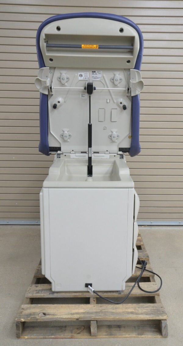 Midmark 604-001 Barrier Free Manual Examination Table Plush Upholstery