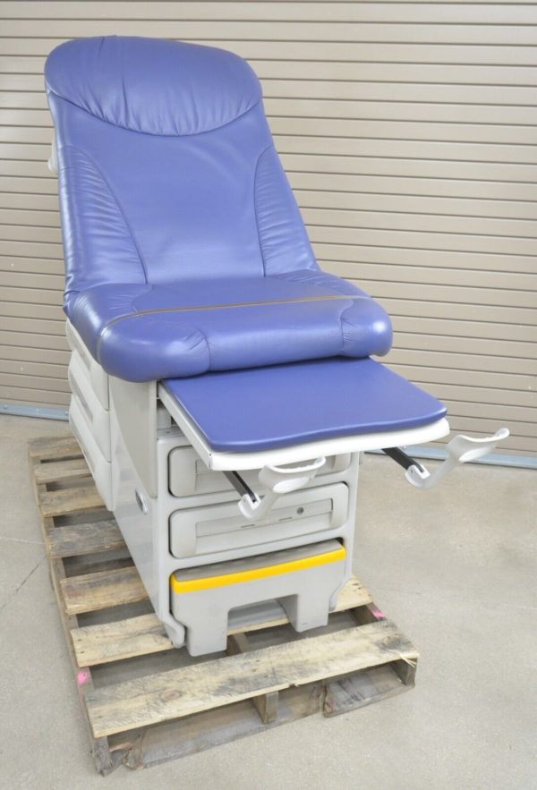 Midmark 604-001 Barrier Free Manual Examination Table Plush Upholstery