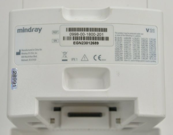 Mindray V21 Monitor REF 0998-00-1800-201 w/ V-Dock & Co2 IBP Recorder Modules.