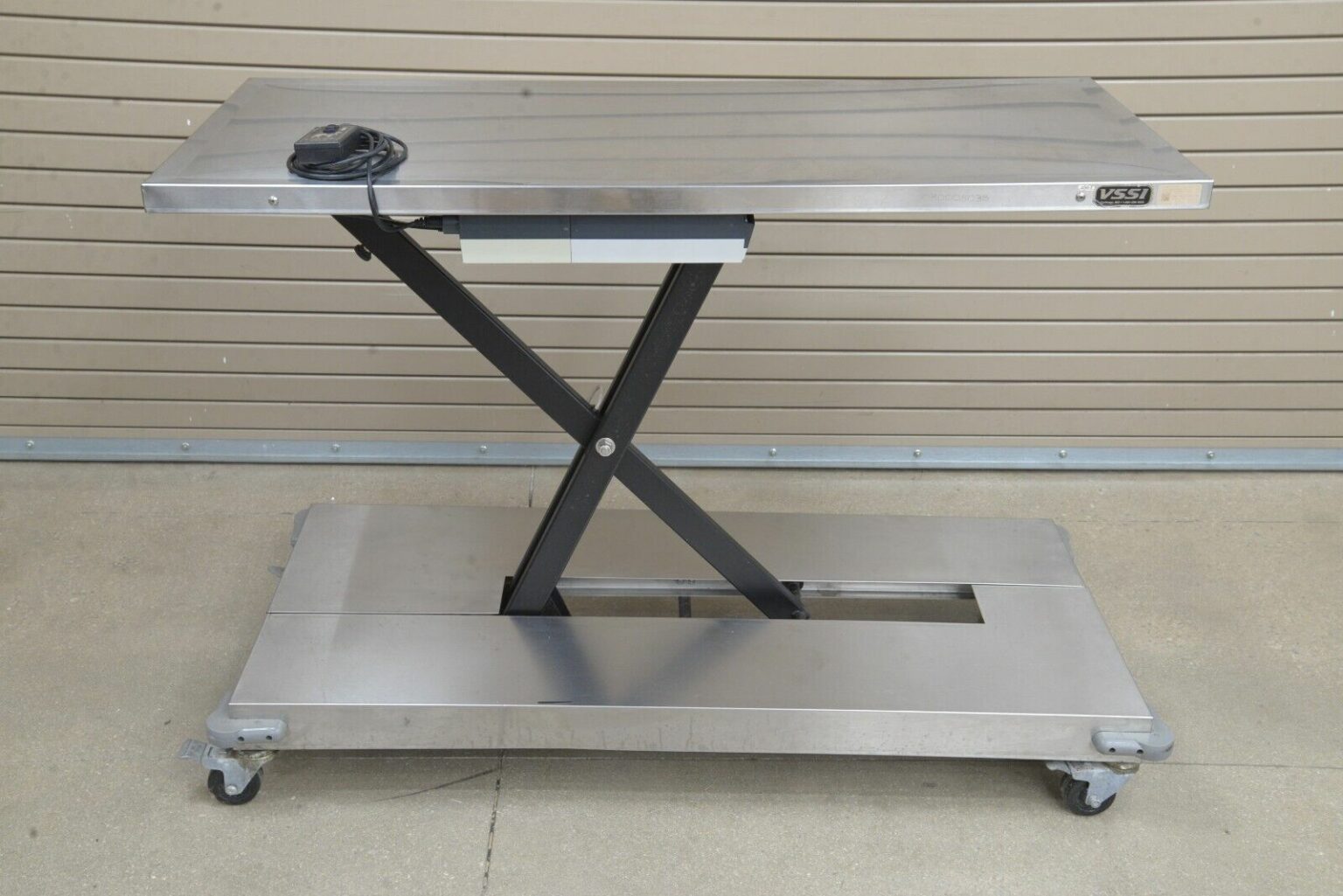 VSSI Premier Veterinary Examination Lift Table w/ Remote & Power Cord