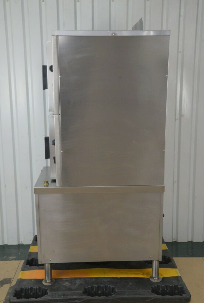 Vulcan C24GA10 Natural Gas Two Compartment 10 Pan Convection Steamer