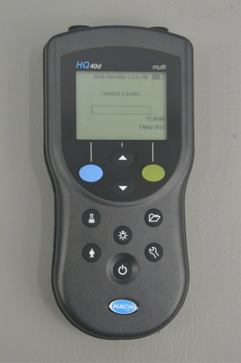 Hach 251235 CEL Advanced Drinking Water DR/900 Colorimeter Laboratory