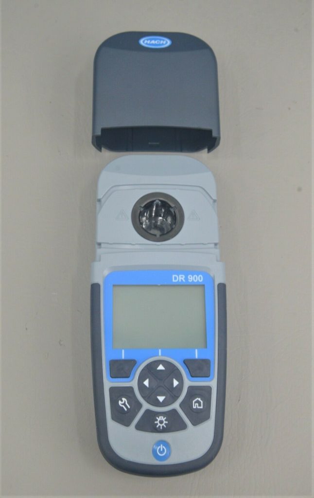 Hach 251235 CEL Advanced Drinking Water DR/900 Colorimeter Laboratory