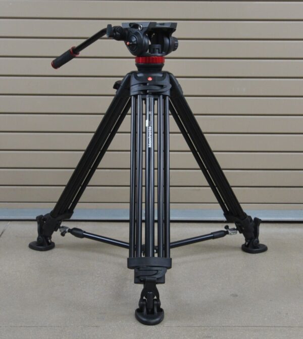 Manfrotto MVH502A Fluid Head W/ 546B Tripod System & Pan Bar