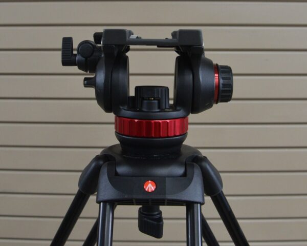 Manfrotto MVH502A Fluid Head W/ 546B Tripod System & Pan Bar