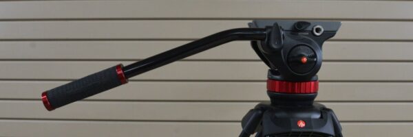 Manfrotto MVH502A Fluid Head W/ 546B Tripod System & Pan Bar