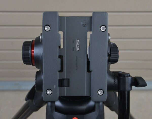 Manfrotto MVH502A Fluid Head W/ 546B Tripod System & Pan Bar