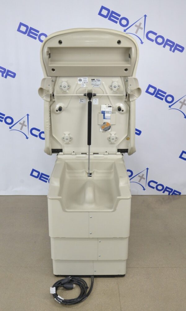 Midmark 622-007 Barrier Free Power Examination Table W/ Foot Switch