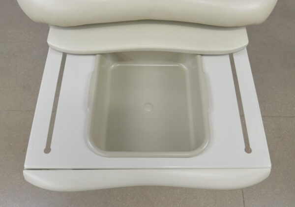 Midmark 622-007 Barrier Free Power Examination Table W/ Foot Switch